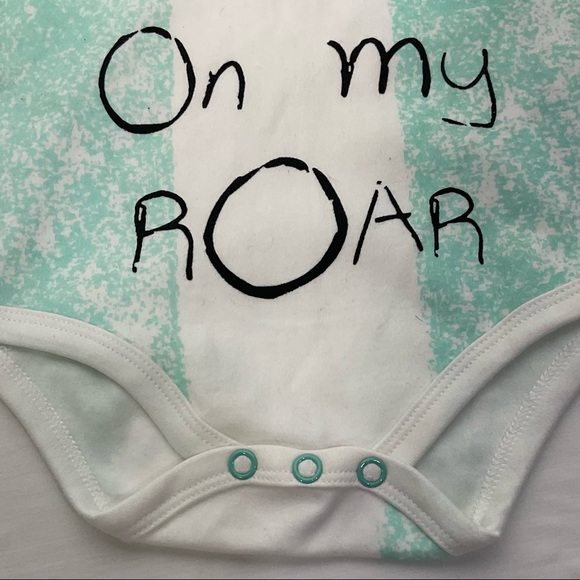 Rockin’ Baby NWOT’s One Piece Snap ‘Working On My Roar’ Graphics Size 0-3 Months - Picture 7 of 7